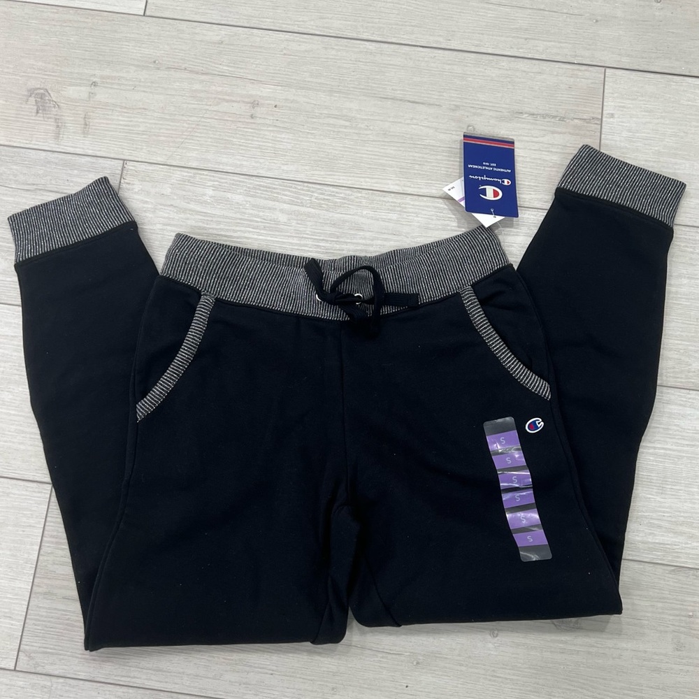 Champion Tight Fit Joggers / Sweatpants Cuffed Bottoms